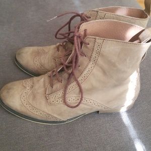 Steve Madden Boots size 8